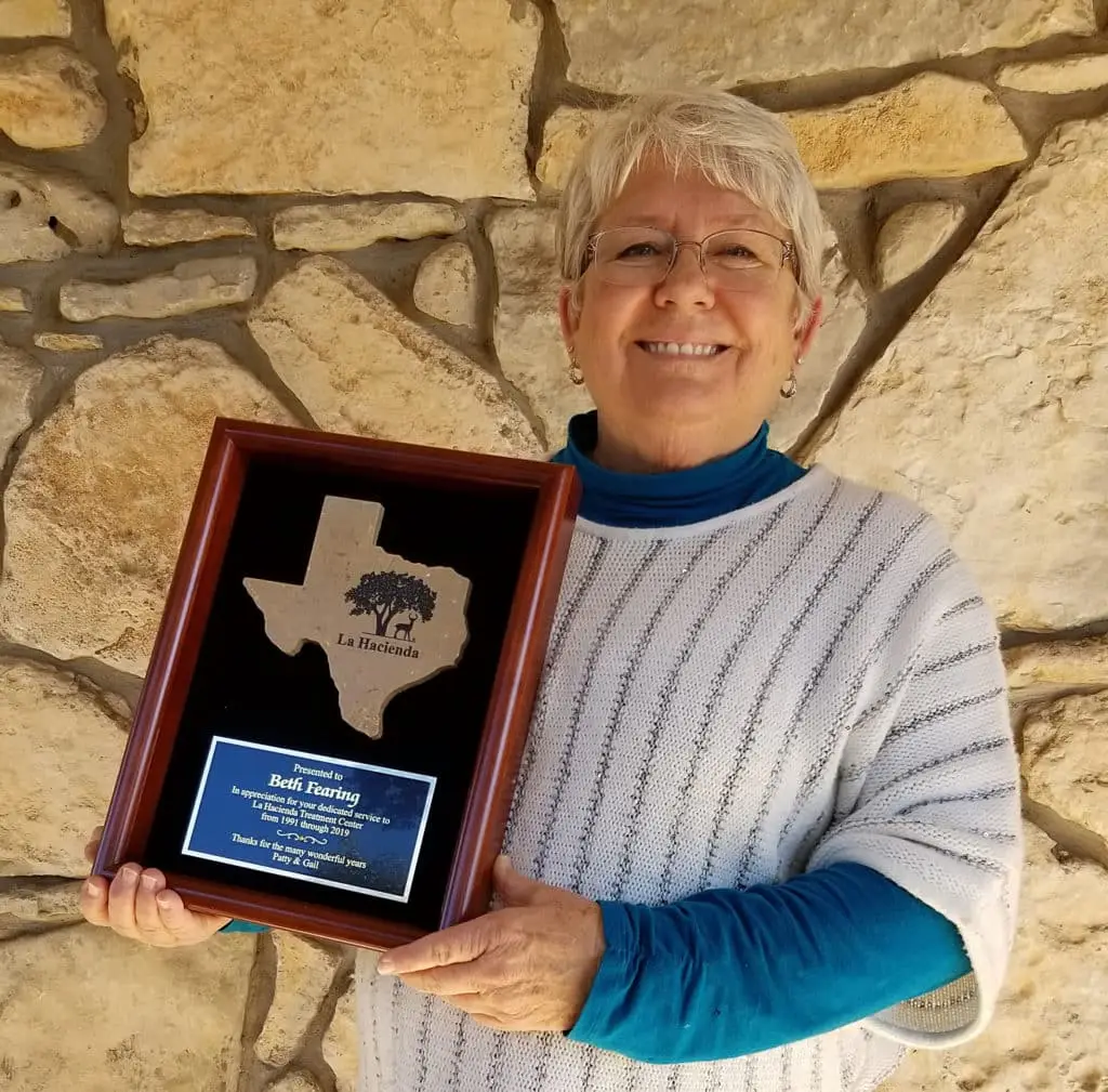 beth fearing with plaque