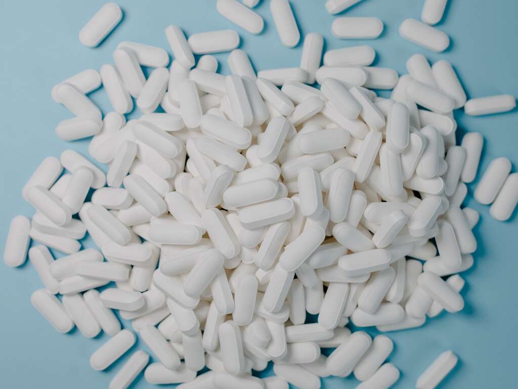 M523 Pill Acetaminophen and Oxycodone Hydrochloride